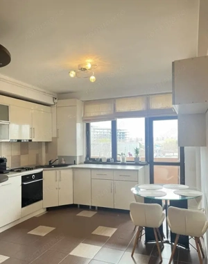 3 camere Apărătorii Patriei cu centrală proprie, 2 băi și loc parcare 