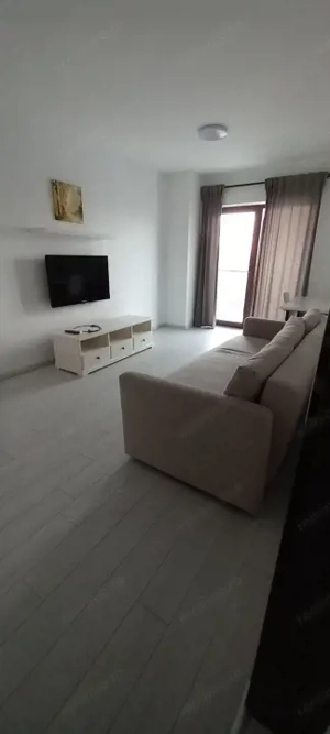 Apartament 2 camere Moghioroș Park ,decomandat, luminos, cu terasă  - imagine 2