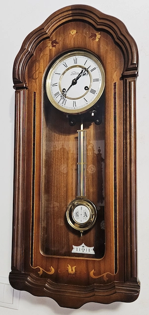 Ceas de perete cu pendul Hermle 