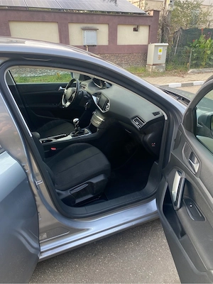 Peugeot 308 - imagine 8