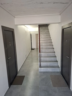 Bloc 12 garsoniere + 2 apartamente , zona Therme , Kaufland, Aeroport - imagine 2