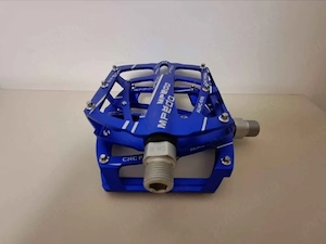 Pedale late platforma aliaj aluminiu bicicleta Mtb Downhill bmx antiderapante 12 crampoane usoare - imagine 6