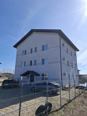 Bloc 12 garsoniere + 2 apartamente , zona Therme , Kaufland, Aeroport - imagine 8