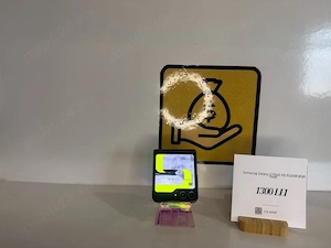 Samsung Z Flip 5 512GB   8GB RAM impecabil