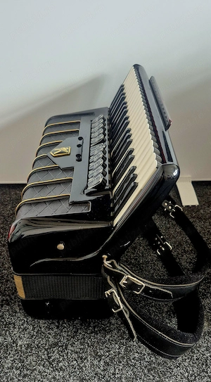 Acordeon Hohner Imperator 4 Cassoto ca Nou - imagine 2