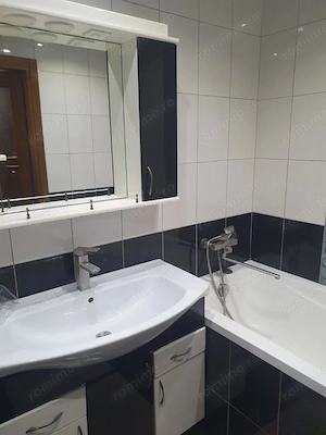 Apartament de 3 camere in zona Calea Calarasilor - imagine 2