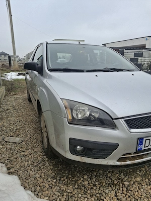Ford Focus Mk2, 1.4 benzina - imagine 4