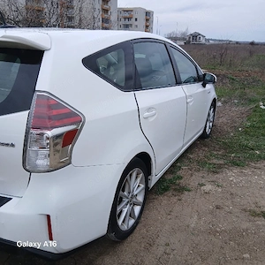 toiota prius +  - imagine 5