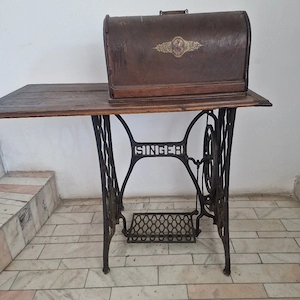 Vând mașină de cusut Singer - veche 130 ani