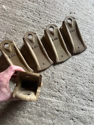 Dinti pentru cupă excavator. - imagine 2