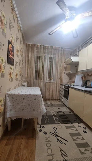 Apartament de 3 camere in zona Piata Gorjului