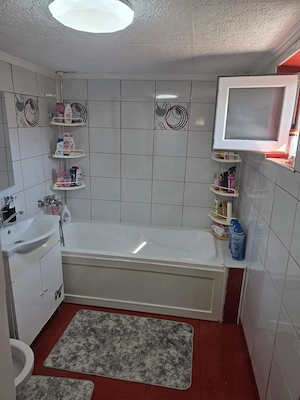 Casa la curte mobilata - imagine 7