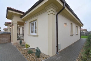 De vanzare casa plan parter in stil mediteranean -Mosnita Noua