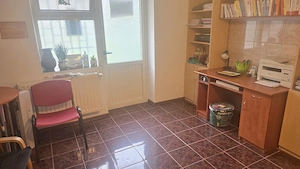 Vand garsoniera decomandata in Deva, zona Zamfirescu, parter, scurgeri separate la bucatarie si baie - imagine 2