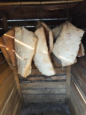 Vând slănină afumată 