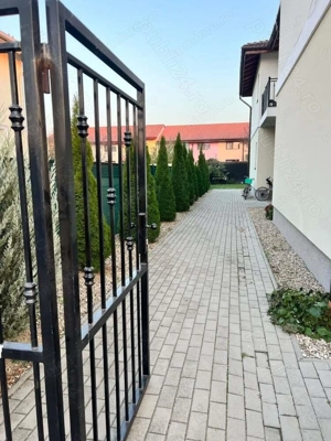 3 camere, 75mp Giroc - imagine 9