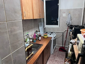 Vând ap.3 camere, mobilat și utilat