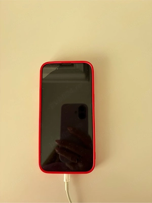 Iphone 13 roșu impecabil  - imagine 2