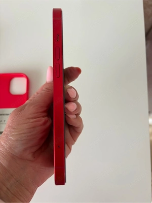 Iphone 13 roșu impecabil  - imagine 3