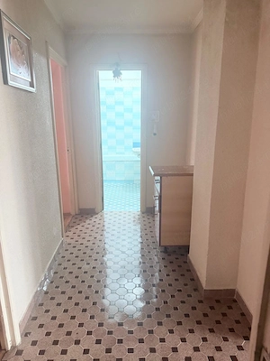 AP 3 CAM , GAV III, BLOC 1993, ET 4 4 cu garaj  - imagine 3