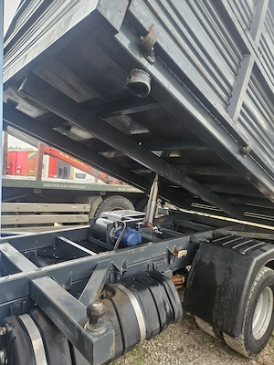 Autoutilitara Iveco Daily 65C15, an 2006, basculeaza pe 3 parti, 6,5 tone - imagine 4