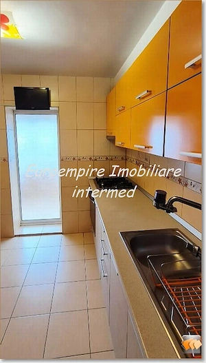Apartament 2 camere decomandate zona KM 5 - imagine 2