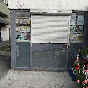 Inchiriez chiosc presa