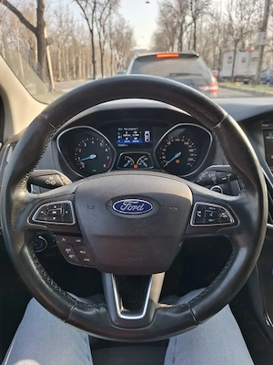 Ford Focus Mk3 Titanium - imagine 10