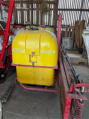 Mașină de erbicidat - imagine 3