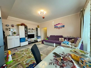 Etajul 2 | Disponibil imediat | Langa statie de autobuz |