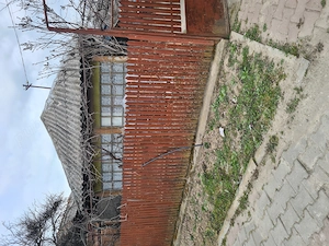 Vând teren intravilan 700m2 cu o casă batraneasca pe teren in comuna isvoarele județul Giurgiu  - imagine 2