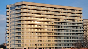 Apartament 3 camere,2 bai,confort 1,centrala proprie,zona Bd. Uverturii-Lidl,comision 0%,TVA inclus!