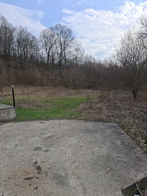 Vând teren intravilan 