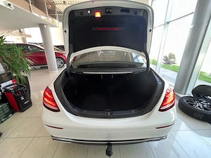 Mercedes-Benz E220d  - imagine 9