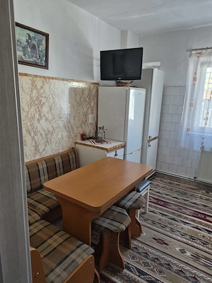 Inchiriez apartament 2 camere Str N Iorga - imagine 4