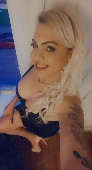 Bună Sunt simonaun transexuală pentru prima dată în orașul tău am 32 de ani cu experiența foarte bun - imagine 4