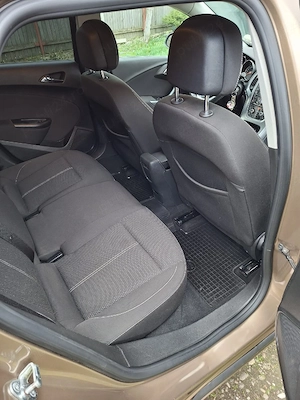 Vând Opel Astra J benzina turbo  - imagine 8