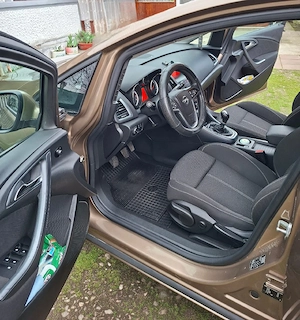 Vând Opel Astra J benzina turbo  - imagine 5