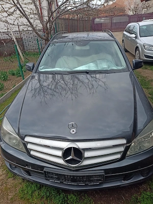 Mercedes Benz C180 , an fabricatie 2010 - imagine 13