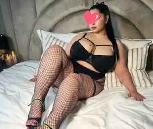 Nouă in oras brunetă pufoasă!! Încearcă mă    servicii totale 