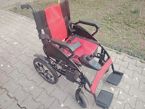 Vând carucior electric 