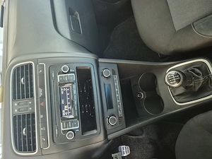 Vând Volskwagen Polo 1.6 TDI 2012 model highline  - imagine 4