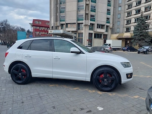 Vând Audi Q5 2010
