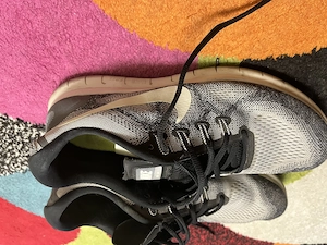 Vând pantofi sport de alergat Nike - imagine 3