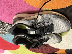 Vând pantofi sport de alergat Nike - imagine 4