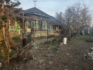 Casa batraneasca si teren 758 mp in Negoiesti. - imagine 2