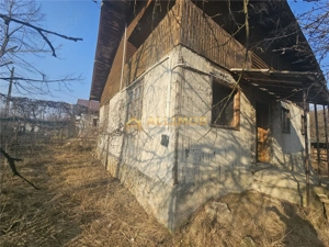 Teren 1000 mp si casa renovabila in Valcanesti . - imagine 2