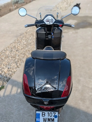 Vespa 300 gts inscrisa - imagine 3