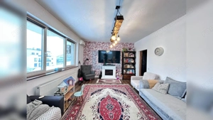 Apartament 3 camere, decomandat, etaj 1 + garaj + curte, zona Campului - imagine 2