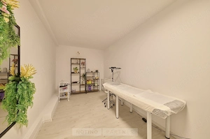 Închiriez cameră într-un salon  - imagine 2